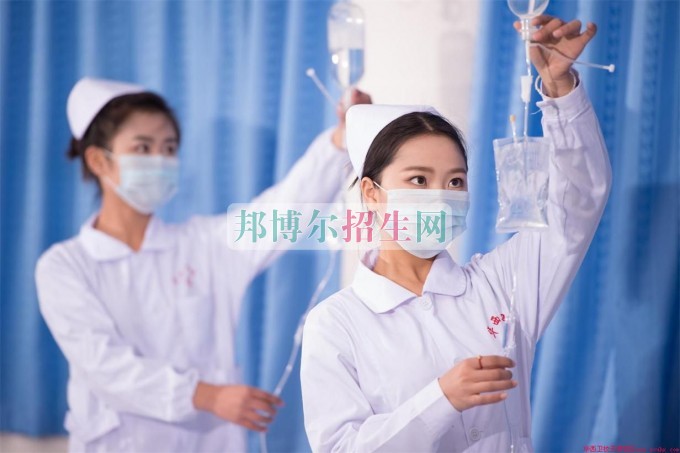 高中生读高级护理怎么样