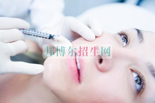 初中毕业能考医学美容吗