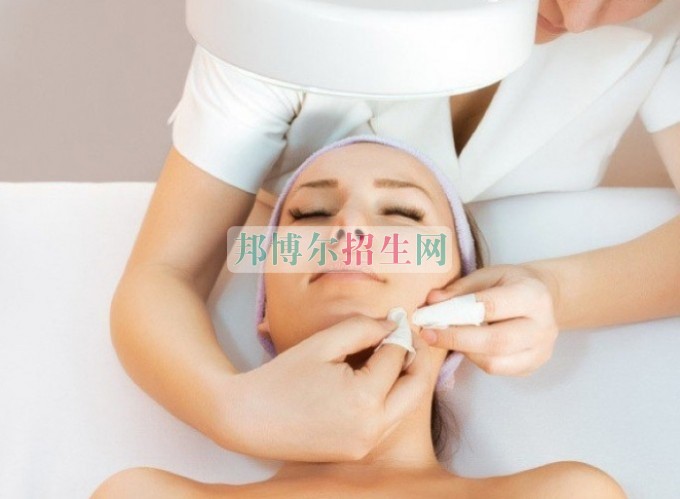 高中毕业可以学医学美容吗