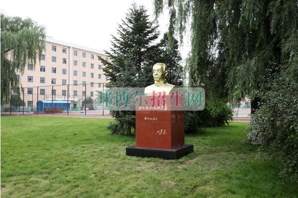 学医学美容哪个学校好