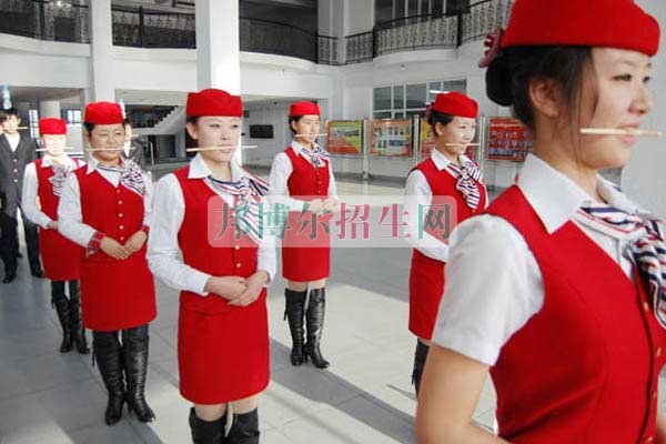 成都初中生读航空服务好吗