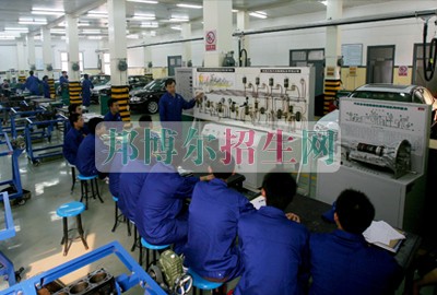 成都读汽车电子技术的大专