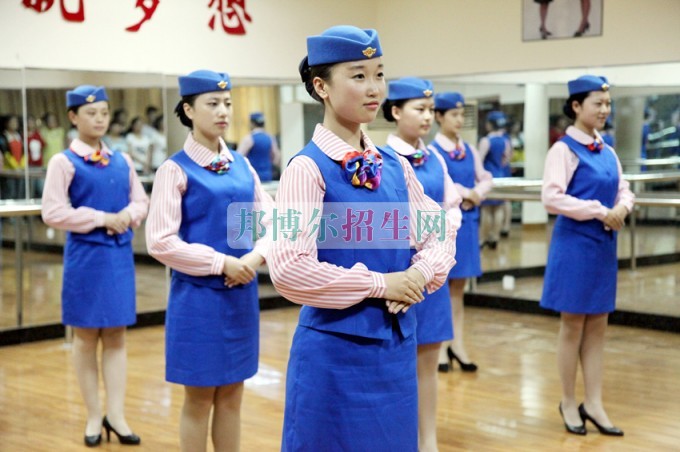 成都有哪些航空服务学校