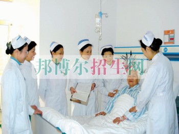 成都女生读护理好吗
