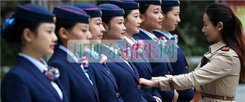 成都高中生读高铁乘务怎么样