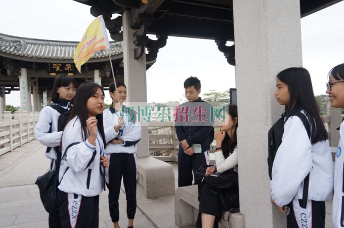 成都导游学校哪个好
