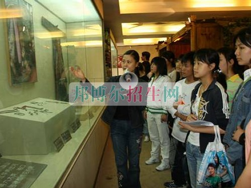 成都导游学校有哪些