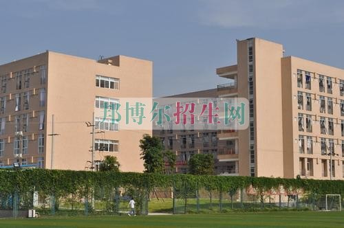 成都电子商务学校好不好