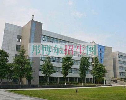 成都电子商务学校好吗