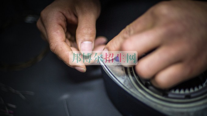 成都好一点的汽车改装技术大专学校