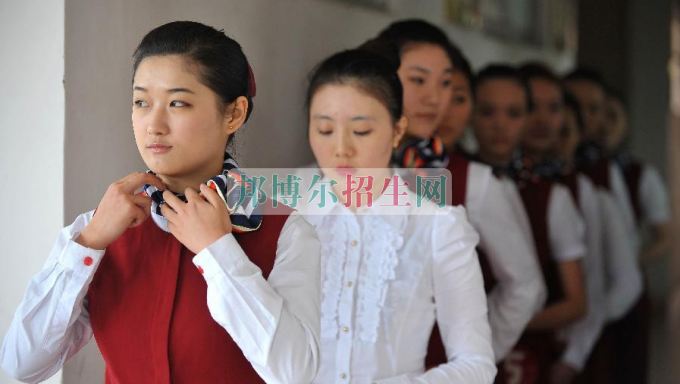 成都初中生读空中乘务怎么样