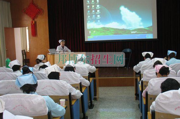 成都哪些大专学校的高级护理好