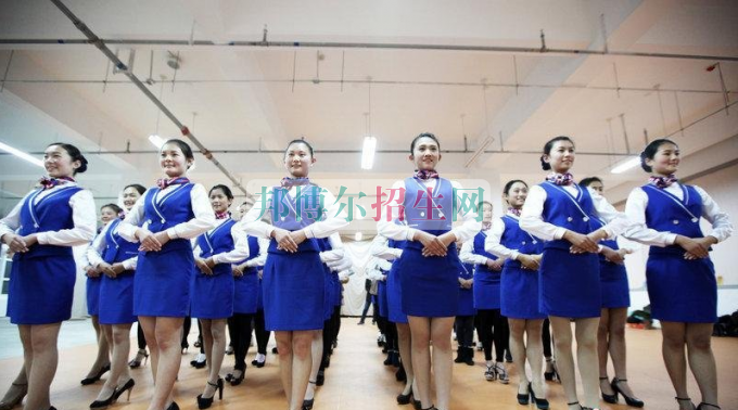 成都哪里有空中乘务学校
