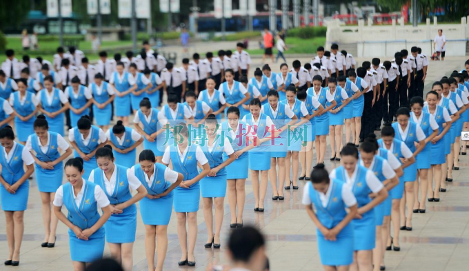 成都哪所空中乘务学校好