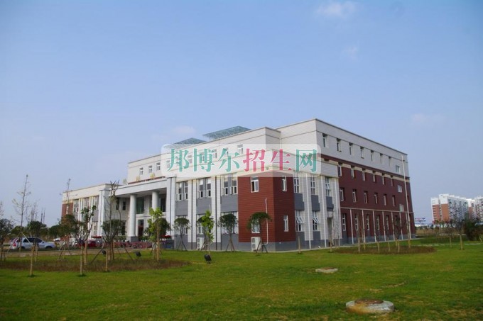 成都有什么好的计算机应用技术学校