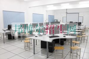 成都初中生读计算机信息管理怎么样