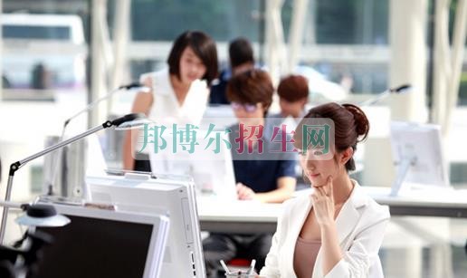 成都高中生读计算机信息管理好吗