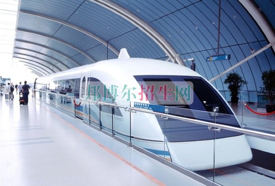 成都什么轨道交通学校好
