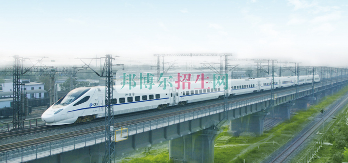成都高中生读铁道车辆怎么样