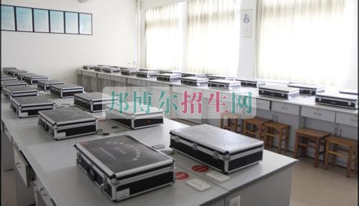 成都有电子信息工程技术的大专