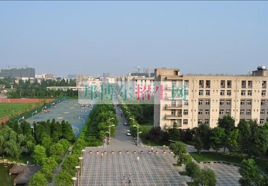 成都应用电子技术学费