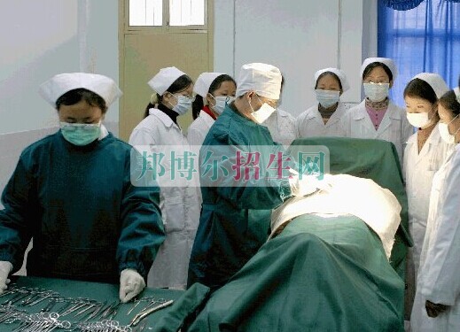 成都哪家助产护理学校好