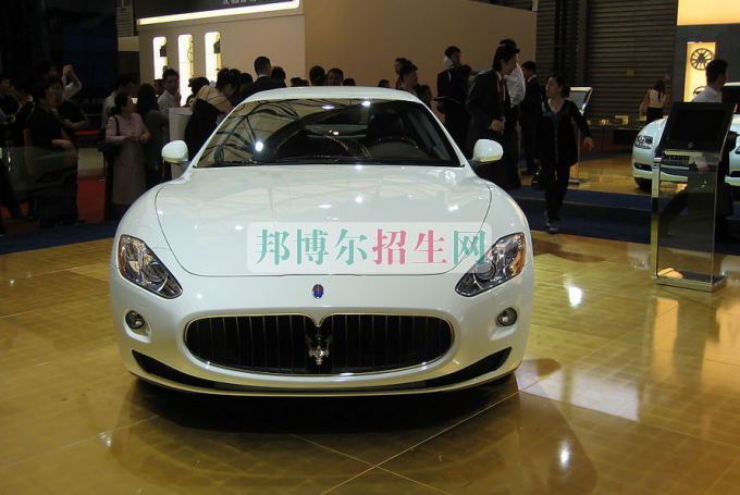 成都男生读汽车检测与维修怎么样