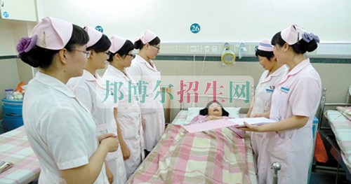 成都哪些助产护理学校好