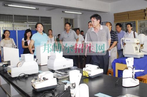 成都眼视光技术什么时间招生