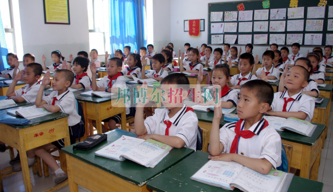 成都大专学校有教育技术学