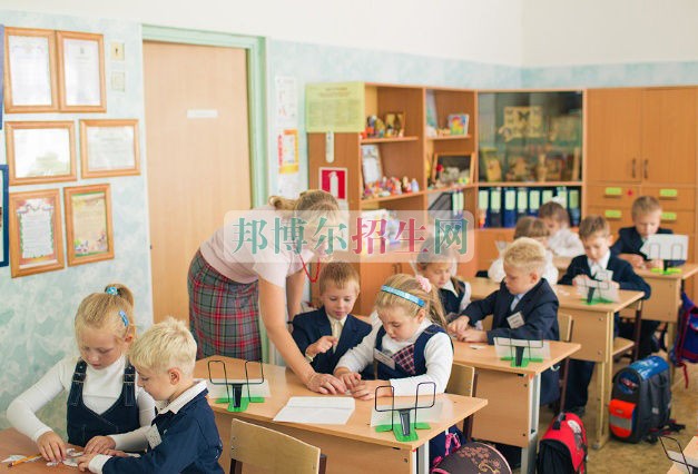 成都好一点的教育技术学学校