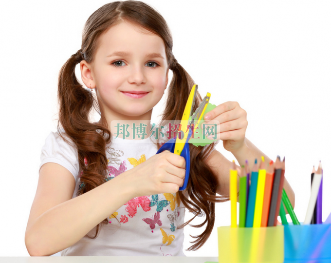 成都教育技术学学校哪里好