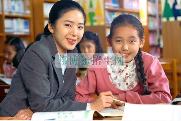 成都哪些大专学校汉语言文学好