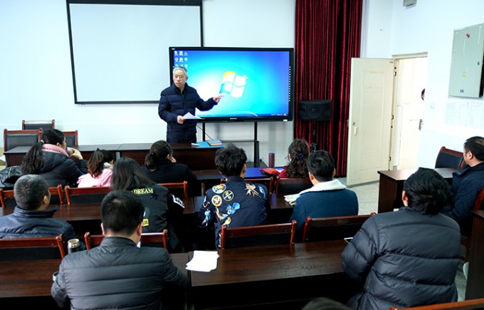 成都铁路工程学校机械科开展智慧课堂交互式平台的交流学习活动