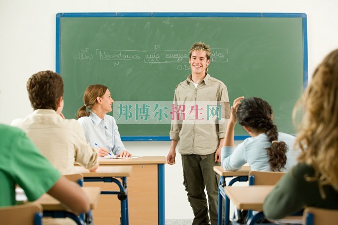 成都有汉语言文学的大专