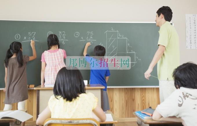 成都汉语言文学好点的大专学校