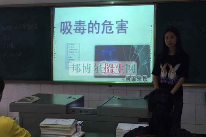 多措并举扎实天府新区成人中等专业学校开展禁毒宣教育活动