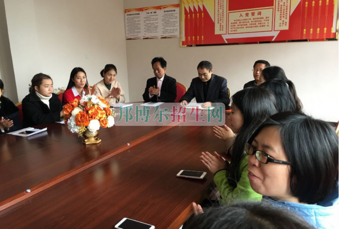 平昌鹰才中等职业技术学校热烈庆祝107个国际劳动妇女节
