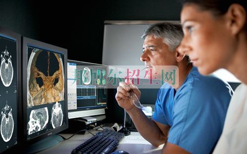 成都学医学影像哪个学校好