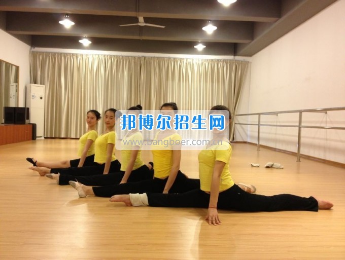 成都艺术教育学校好吗