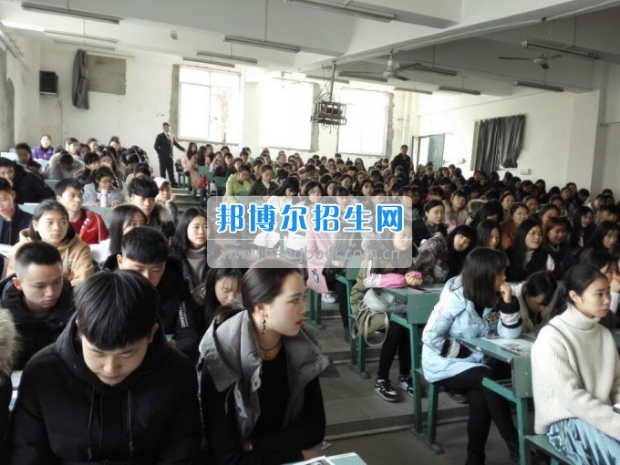 南京中途文化实业有限公司来成都希望幼师学校选拔人才