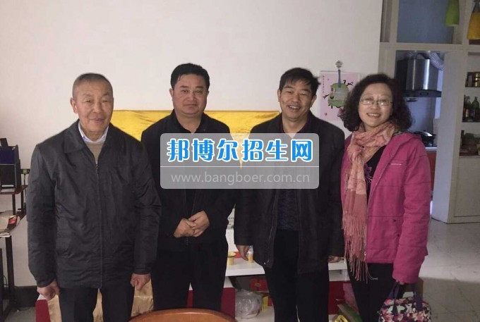 凉山民族师范学校领导新春走访慰问离退休老干部