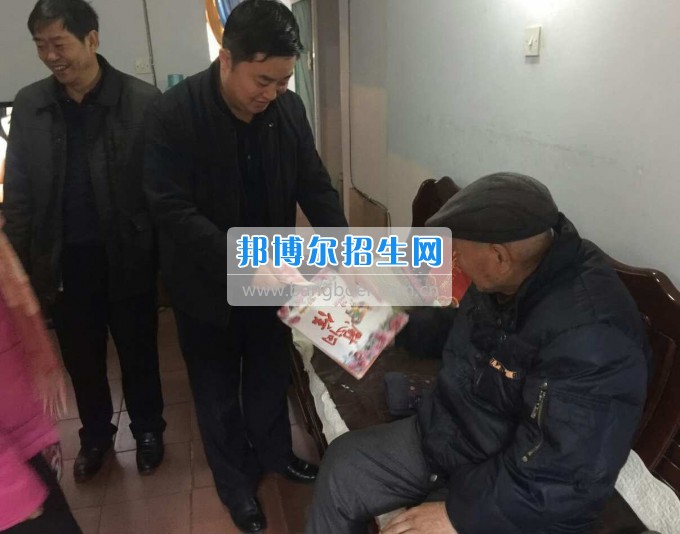 凉山民族师范学校领导新春走访慰问离退休老干部