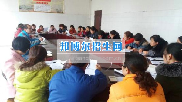 四川省宜宾市南溪区职业高级中学校德育处召开生活老师集中培训会