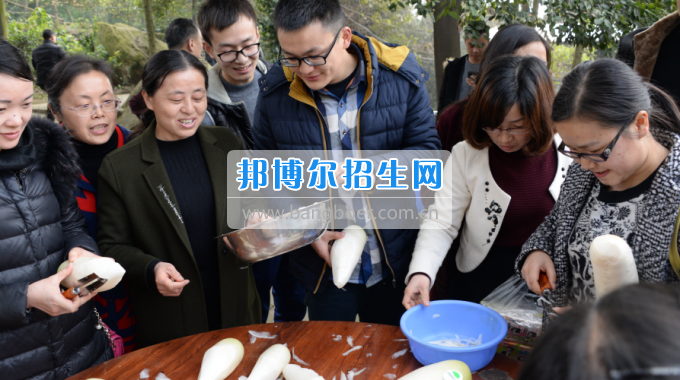 川南幼儿师范高等专科学校举行庆祝国际劳动妇女节活动