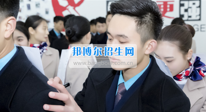重庆海联职业技术学院美女老师创意课堂实力圈粉