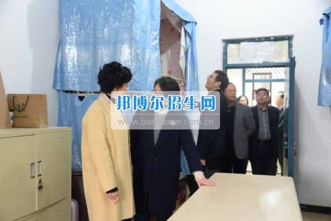 市委常委、宣传部长潘梅到川南幼儿师范高等专科学校调研思想政治工作