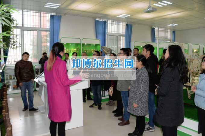 川南幼儿师范高等专科学校与内江职业技术学校开展青年联谊活动