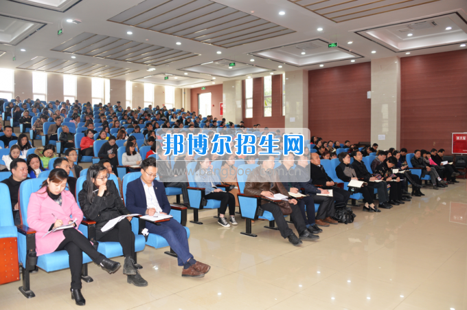 川南幼儿师范高等专科学校作“互联网+教育”专题报告