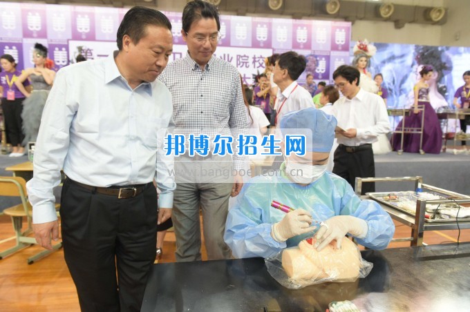 成都美容技术好就业吗
